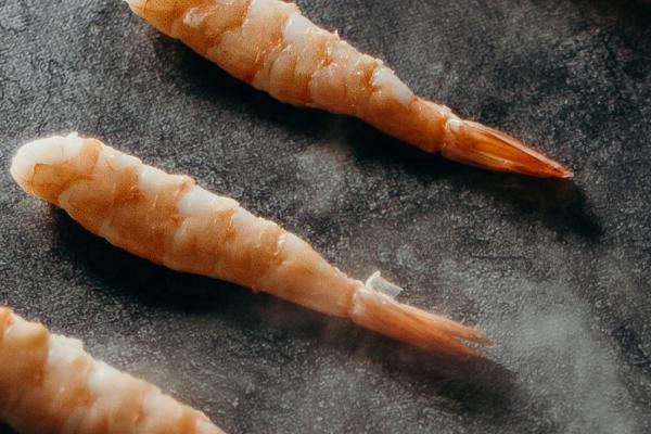 Headless cooked shrimp